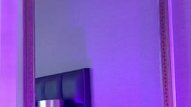 FoxyJoy online show from November 2025 05:18:01 AM