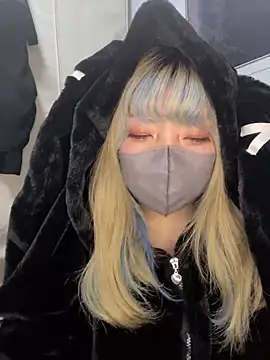 Snapshot of YUNA-yuna chatting on December 2024 03:55:01 PM YUNA-yuna online show from December 2024 03:55:01 PM