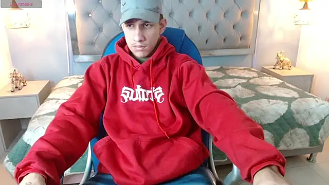 Snapshot of Jheidertwink chatting on December 2024 03:26:02 AM Jheidertwink online show from December 2024 03:26:02 AM