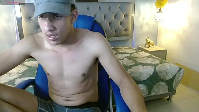 Snapshot of Jheidertwink chatting on December 2024 06:28:02 AM Jheidertwink online show from December 2024 06:28:02 AM