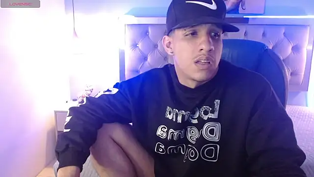 Snapshot of Jheidertwink chatting on January 2025 07:30:01 AM Jheidertwink online show from January 2025 07:30:01 AM