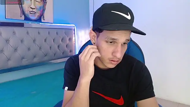 Snapshot of Jheidertwink chatting on February 2025 04:04:01 AM Jheidertwink online show from February 2025 04:04:01 AM