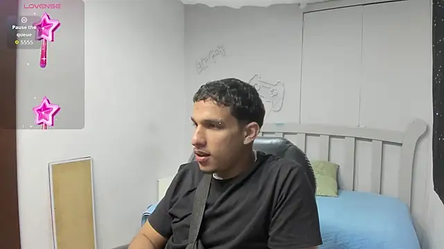 Snapshot of Jheidertwink chatting on December 2025 03:11:01 AM Jheidertwink online show from December 2025 03:11:01 AM