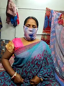 Snapshot of Real_Desi_Couple chatting on December 2024 04:38:02 PM Real Desi Couple online show from December 2024 04:38:02 PM