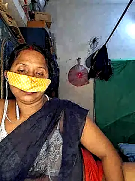 Snapshot of Real_Desi_Couple chatting on April 2026 04:57:02 PM Real Desi Couple online show from April 2026 04:57:02 PM