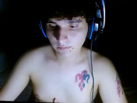 Snapshot of Charley_quin chatting on April 2026 11:31:01 PM Charley quin online show from April 2026 11:31:01 PM