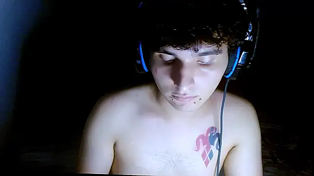 Snapshot of Charley_quin chatting on April 2026 11:43:01 PM Charley quin online show from April 2026 11:43:01 PM