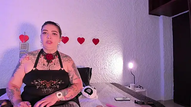 poisson ivy online show from September 2025 08:24:02 PM