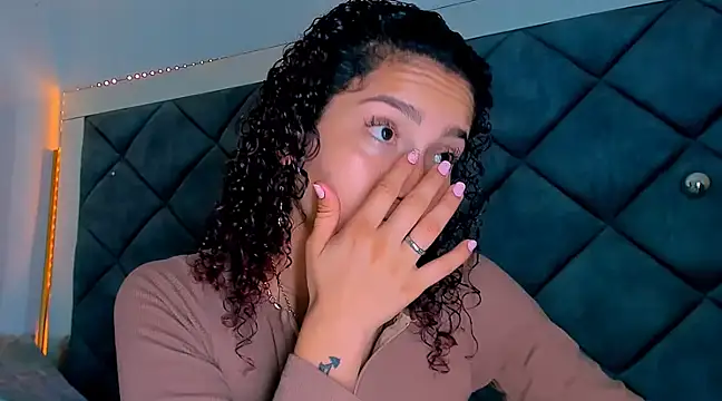 Nellyhills online show from February 2025 04:47:01 PM