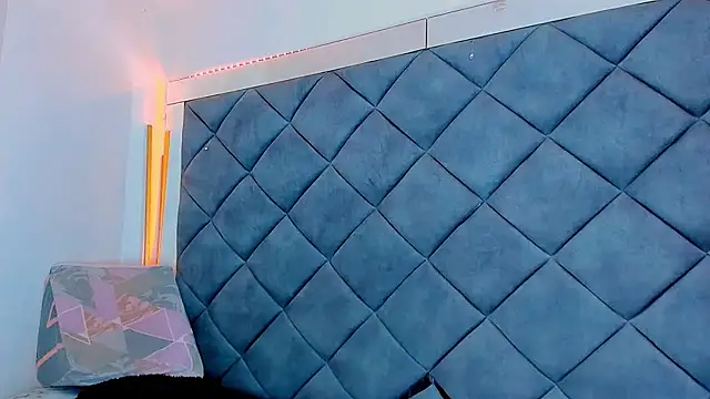 Nellyhills online show from February 2025 12:47:01 PM