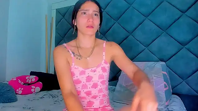 Nellyhills online show from February 2025 01:21:01 PM