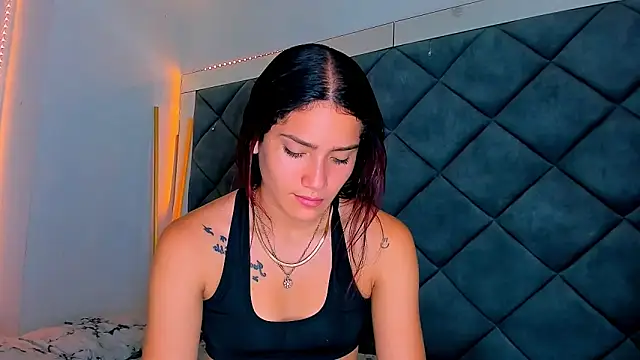 Nellyhills online show from February 2025 01:19:02 PM