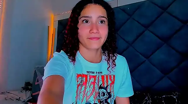 Nellyhills online show from March 2025 06:44:01 PM