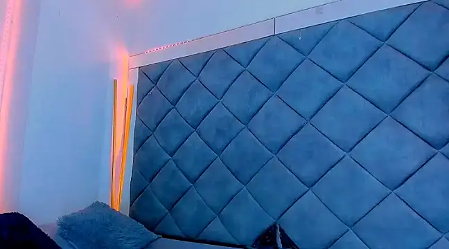 Nellyhills online show from March 2025 06:43:01 PM