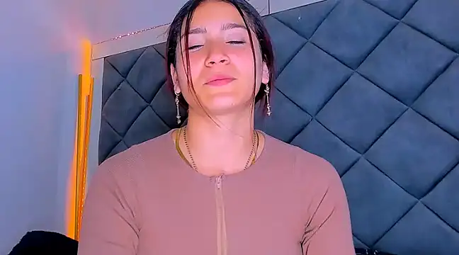 Nellyhills online show from March 2025 10:51:01 PM