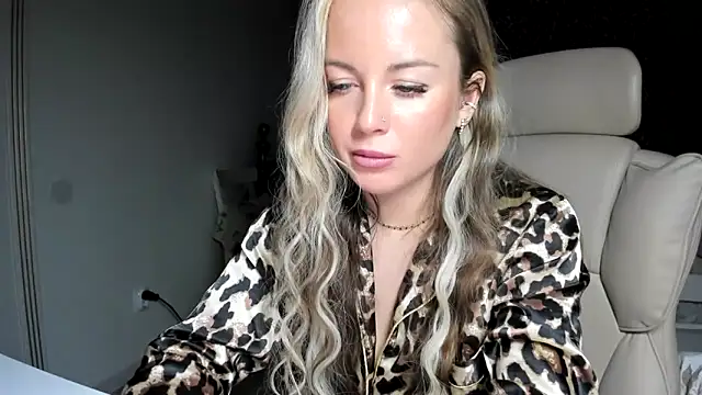 Snapshot of jennifer838 chatting on April 2026 06:47:02 PM jennifer838 online show from April 2026 06:47:02 PM