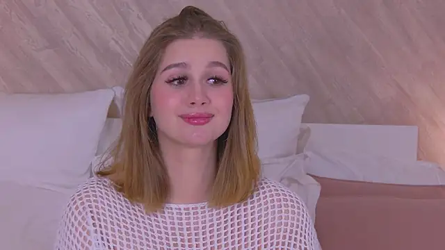 Snapshot of EllieHayes chatting on December 2024 06:34:02 PM EllieHayes online show from December 2024 06:34:02 PM