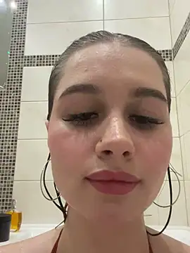 Snapshot of EllieHayes chatting on December 2024 01:11:02 PM EllieHayes online show from December 2024 01:11:02 PM