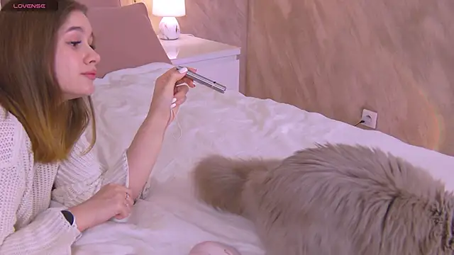 Snapshot of EllieHayes chatting on February 2025 04:29:01 AM EllieHayes online show from February 2025 04:29:01 AM