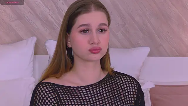 Snapshot of EllieHayes chatting on February 2025 10:31:01 PM EllieHayes online show from February 2025 10:31:01 PM