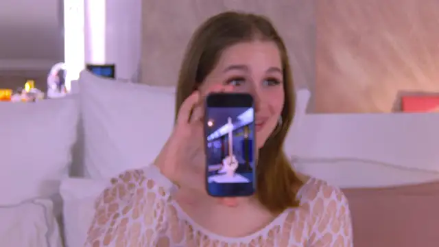 Snapshot of EllieHayes chatting on March 2025 09:03:01 PM EllieHayes online show from March 2025 09:03:01 PM