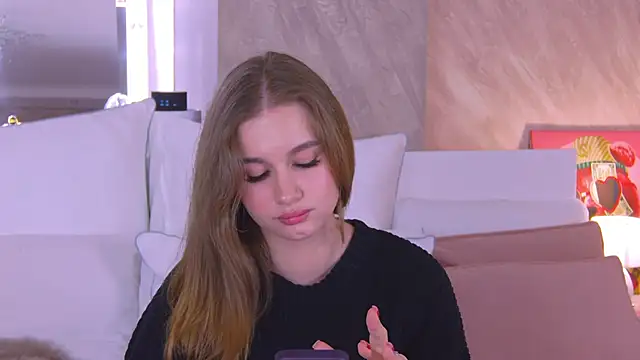 Snapshot of EllieHayes chatting on March 2025 09:48:01 PM EllieHayes online show from March 2025 09:48:01 PM