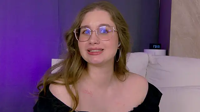 EllieHayes online show from June 2026 05:06:01 PM