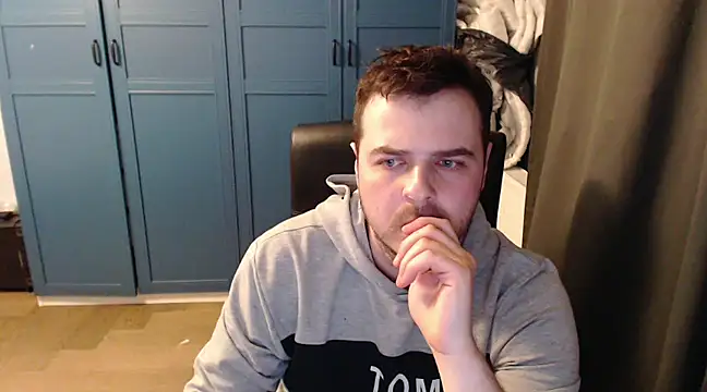 Snapshot of CuteMan33 chatting on March 2025 08:42:02 PM CuteMan33 online show from March 2025 08:42:02 PM