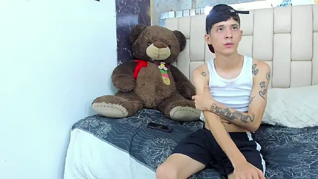 Snapshot of Bi_Latin_Boys1 chatting on December 2024 11:52:02 AM Bi Latin Boys1 online show from December 2024 11:52:02 AM