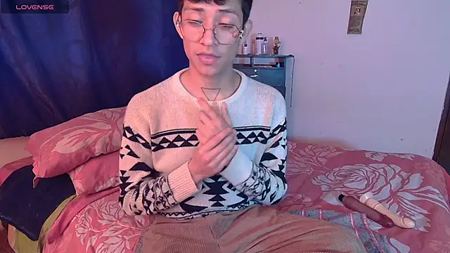 Snapshot of Sweet_c4mer0n chatting on October 2025 05:46:01 PM Sweet c4mer0n online show from October 2025 05:46:01 PM