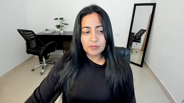 Snapshot of Adele_Sweett chatting on February 2025 08:42:01 PM Adele Sweett online show from February 2025 08:42:01 PM