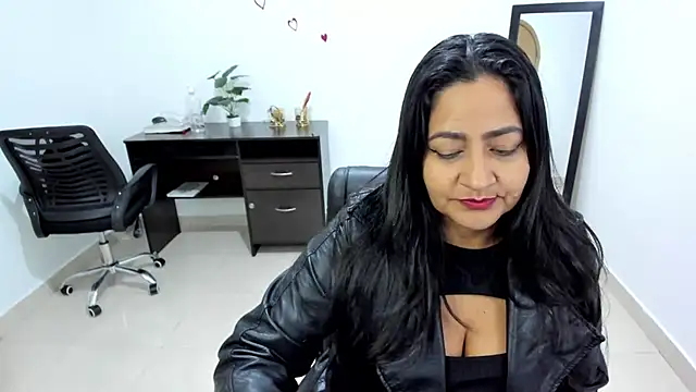 Snapshot of Adele_Sweett chatting on February 2025 11:34:02 AM Adele Sweett online show from February 2025 11:34:02 AM