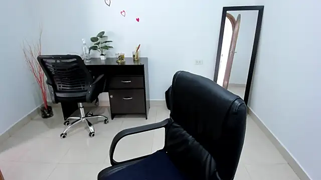 Snapshot of Adele_Sweett chatting on February 2025 02:48:02 PM Adele Sweett online show from February 2025 02:48:02 PM