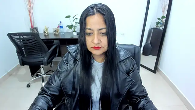 Snapshot of Adele_Sweett chatting on February 2025 10:47:02 AM Adele Sweett online show from February 2025 10:47:02 AM