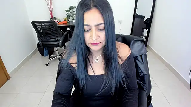 Snapshot of Adele_Sweett chatting on March 2025 04:12:01 PM Adele Sweett online show from March 2025 04:12:01 PM