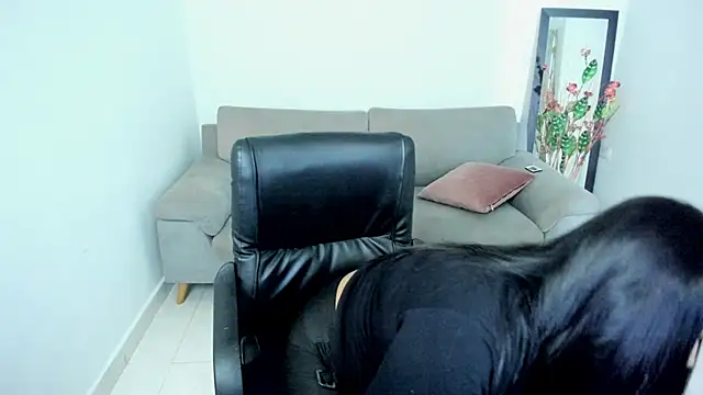 Snapshot of Adele_Sweett chatting on September 2025 02:04:02 AM Adele Sweett online show from September 2025 02:04:02 AM