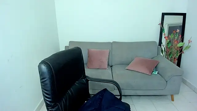 Snapshot of Adele_Sweett chatting on November 2025 11:11:01 AM Adele Sweett online show from November 2025 11:11:01 AM