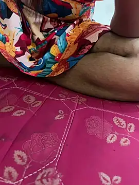 Snapshot of United3 chatting on March 2026 09:32:01 AM United3 online show from March 2026 09:32:01 AM