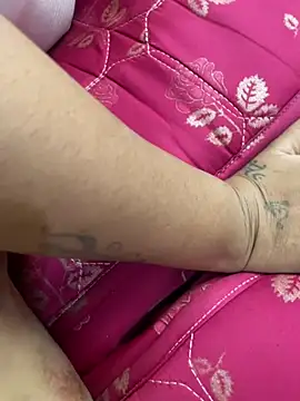 Snapshot of United3 chatting on April 2026 09:13:01 AM United3 online show from April 2026 09:13:01 AM