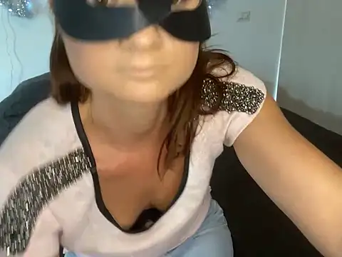 Samira-Summer online show from January 2025 03:12:02 PM