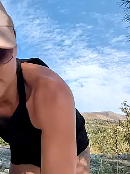 Samira-Summer online show from October 2025 09:08:01 AM