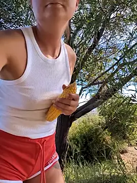 Samira-Summer online show from October 2025 08:46:01 AM