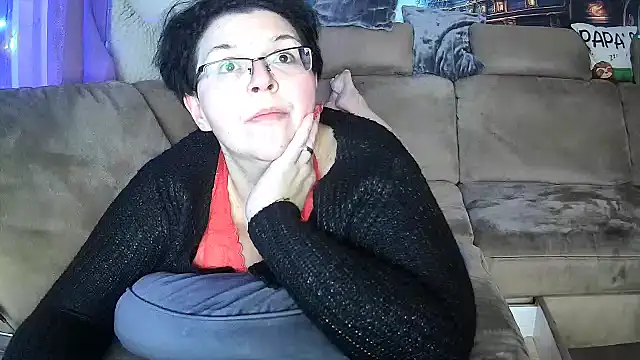 Snapshot of MissSharp chatting on December 2024 09:54:01 PM MissSharp online show from December 2024 09:54:01 PM