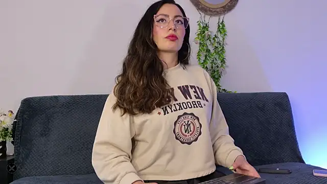 Snapshot of Kendal_Mosk chatting on April 2026 04:30:02 PM Kendal Mosk online show from April 2026 04:30:02 PM