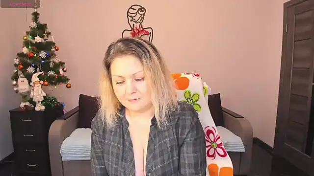 Snapshot of Milana_Blake chatting on December 2024 10:11:02 AM Milana Blake online show from December 2024 10:11:02 AM