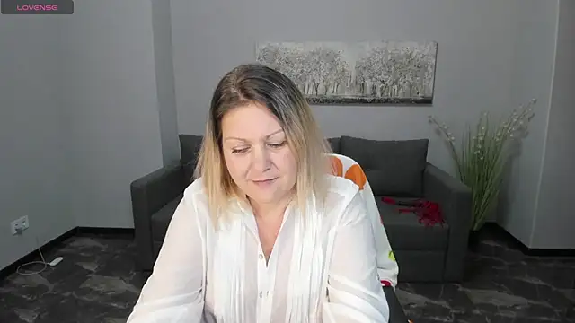 Snapshot of Milana_Blake chatting on January 2025 03:44:01 PM Milana Blake online show from January 2025 03:44:01 PM