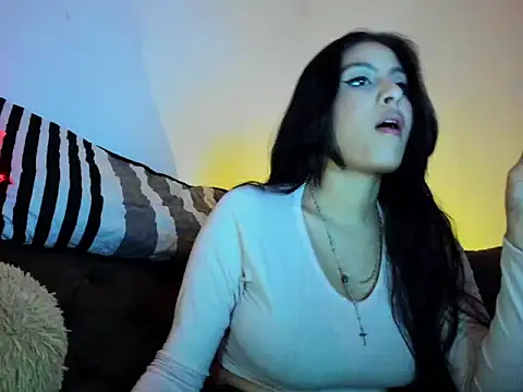 Snapshot of bunny_1922 chatting on February 2025 11:14:02 PM bunny 1922 online show from February 2025 11:14:02 PM