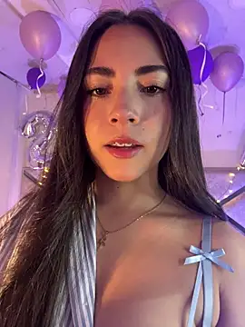 Snapshot of Melody_04 chatting on March 2026 01:11:01 AM Melody 04 online show from March 2026 01:11:01 AM