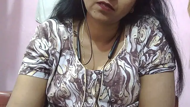 Snapshot of Suhana-sapna chatting on April 2026 05:21:01 PM Suhana-sapna online show from April 2026 05:21:01 PM