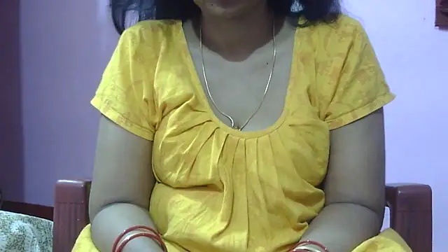 Snapshot of Suhana-sapna chatting on April 2026 04:19:01 PM Suhana-sapna online show from April 2026 04:19:01 PM